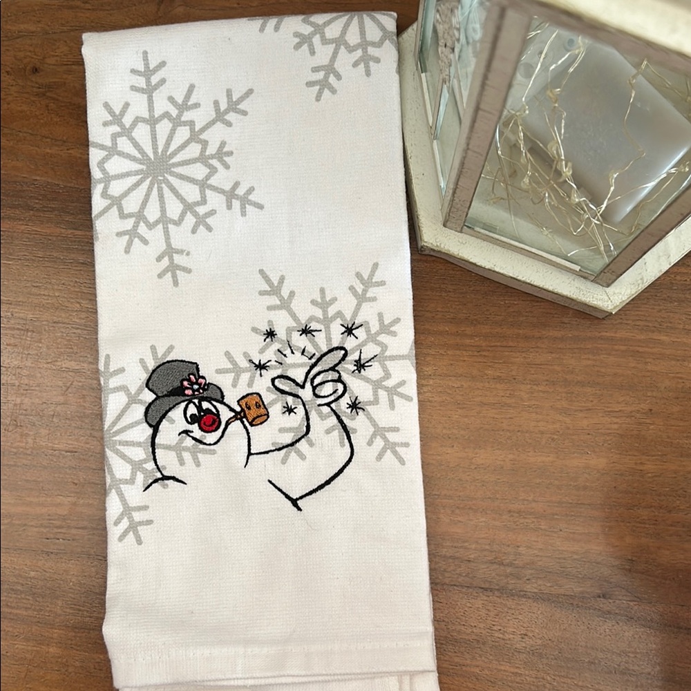 Frosty kitchen towel